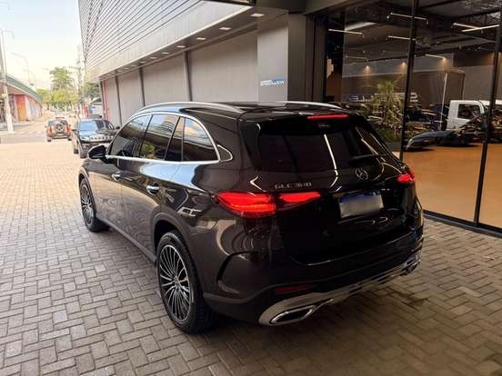 MERCEDES-BENZ-GLC 300-2025