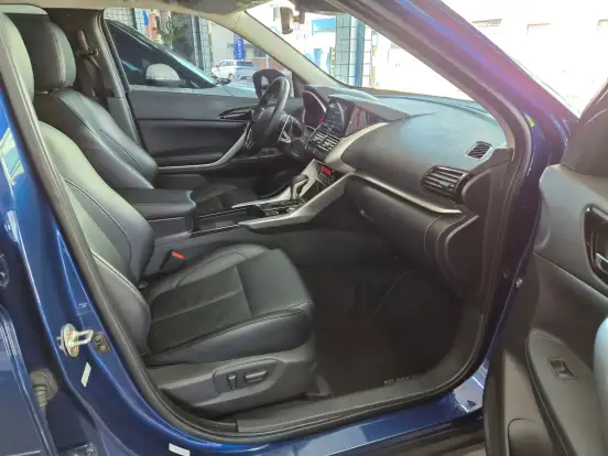 MITSUBISHI-ECLIPSE CROSS-2023
