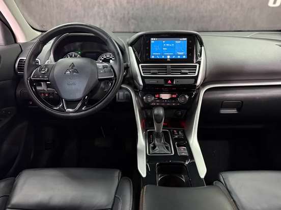 MITSUBISHI-ECLIPSE CROSS-1.5 MIVEC TURBO GASOLINA HPE-S SPORT CVT MITSUBISHI-ECLIPSE CROSS-2021