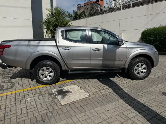 MITSUBISHI-L200 TRITON-2017