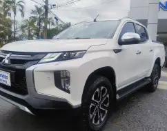 MITSUBISHI L200 TRITON 2.4 16V TURBO DIESEL SPORT HPE CD 4P 4X4 AUTOMÁTICO MITSUBISHI L200 TRITON 2.4 16V TURBO DIESEL SPORT HPE CD 4P 4X4 AUTOMÁTICO