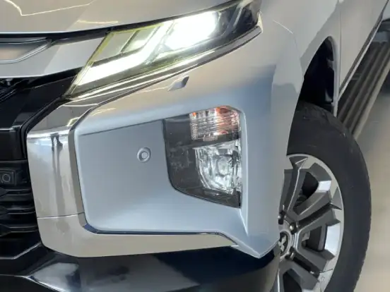 MITSUBISHI-L200 TRITON-2.4 16V TURBO DIESEL SPORT HPE-S CD 4P 4X4 AUTOMÁTICO MITSUBISHI-L200 TRITON-2020