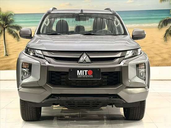 MITSUBISHI-L200 TRITON-2.4 16V TURBO DIESEL OUTDOOR GLS CD 4X4 AUTOMÁTICO MITSUBISHI-L200 TRITON-2024