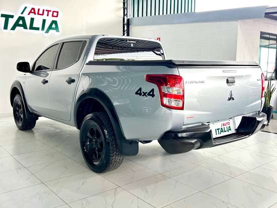 MITSUBISHI-L200 TRITON-2.4 16V TURBO DIESEL OUTDOOR GLX CD 4X4 MANUAL MITSUBISHI-L200 TRITON-2023
