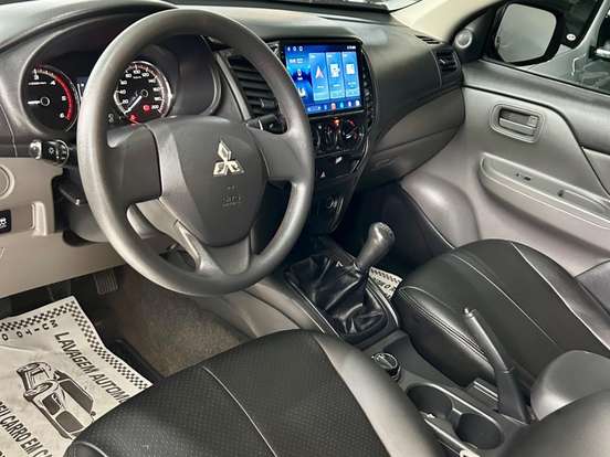MITSUBISHI-L200 TRITON-2.4 16V TURBO DIESEL OUTDOOR GLX CD 4X4 MANUAL MITSUBISHI-L200 TRITON-2023
