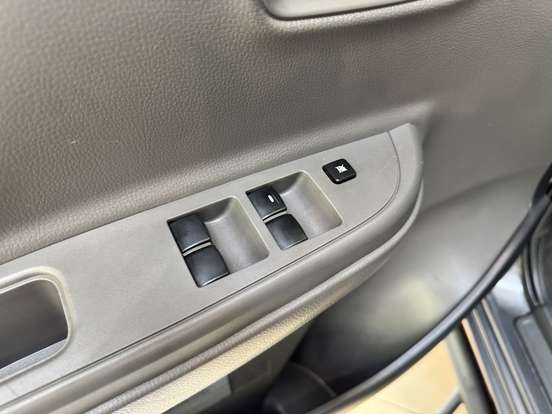MITSUBISHI-L200 TRITON-2019