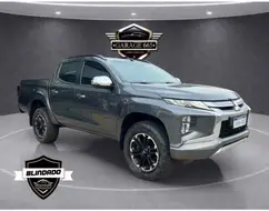 MITSUBISHI L200 TRITON 2.4 16V TURBO DIESEL SPORT HPE CD 4P 4X4 AUTOMÁTICO MITSUBISHI L200 TRITON 2.4 16V TURBO DIESEL SPORT HPE CD 4P 4X4 AUTOMÁTICO