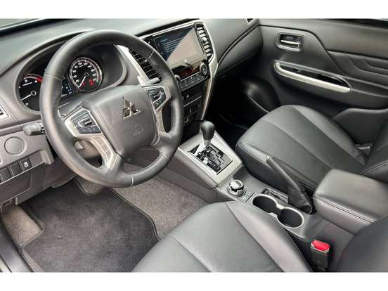 MITSUBISHI-L200 TRITON-2023