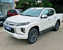 MITSUBISHI L200 TRITON 2.4 16V TURBO DIESEL SPORT HPE CD 4P 4X4 AUTOMÁTICO MITSUBISHI L200 TRITON 2.4 16V TURBO DIESEL SPORT HPE CD 4P 4X4 AUTOMÁTICO