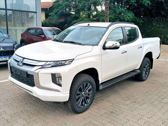 MITSUBISHI-L200 TRITON-2.4 16V TURBO DIESEL SPORT HPE CD 4P 4X4 AUTOMÁTICO MITSUBISHI-L200 TRITON-2024