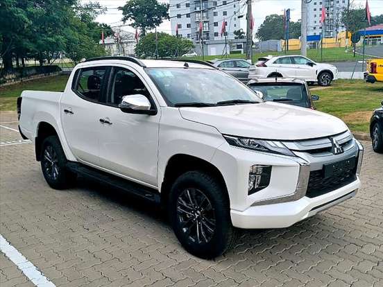 MITSUBISHI-L200 TRITON-2.4 16V TURBO DIESEL SPORT HPE CD 4P 4X4 AUTOMÁTICO MITSUBISHI-L200 TRITON-2024