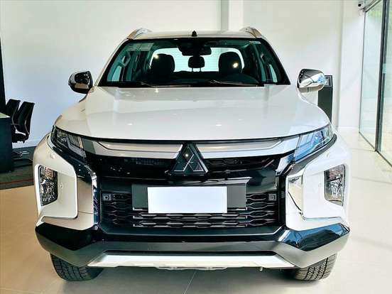 MITSUBISHI-L200 TRITON-2.4 16V TURBO DIESEL SPORT HPE-S CD 4P 4X4 AUTOMÁTICO MITSUBISHI-L200 TRITON-2024
