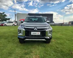 MITSUBISHI L200 TRITON 2.4 16V TURBO DIESEL SPORT HPE-S CD 4P 4X4 AUTOMÁTICO MITSUBISHI L200 TRITON 2.4 16V TURBO DIESEL SPORT HPE-S CD 4P 4X4 AUTOMÁTICO