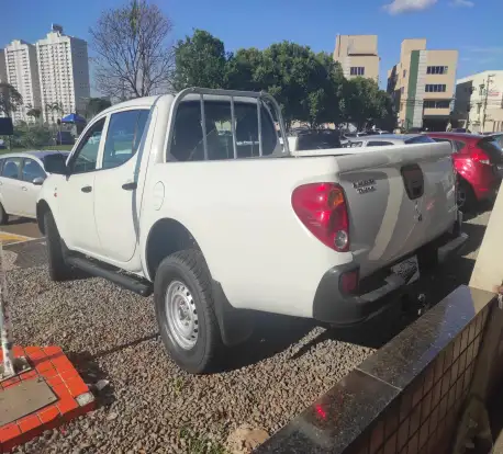 MITSUBISHI-L200 TRITON-2016