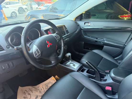 MITSUBISHI-LANCER-2.0 HL 16V GASOLINA 4P AUTOMÁTICO MITSUBISHI-LANCER-2018