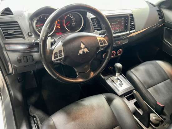 MITSUBISHI-LANCER-2.0 HL-T 16V GASOLINA 4P AUTOMÁTICO MITSUBISHI-LANCER-2018