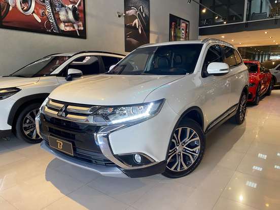 MITSUBISHI-OUTLANDER-2016