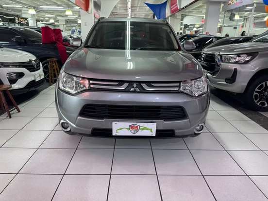 MITSUBISHI-OUTLANDER-2013