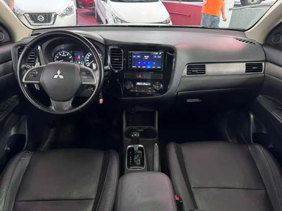 MITSUBISHI-OUTLANDER-2.0 16V GASOLINA 4P AUTOMÁTICO MITSUBISHI-OUTLANDER-2013