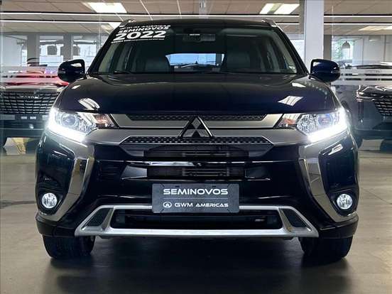 MITSUBISHI-OUTLANDER-2021