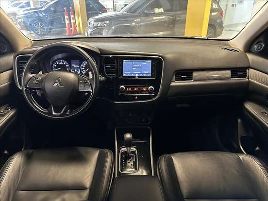 MITSUBISHI-OUTLANDER-2.0 MIVEC GASOLINA HPE AUTOMÁTICO MITSUBISHI-OUTLANDER-2021
