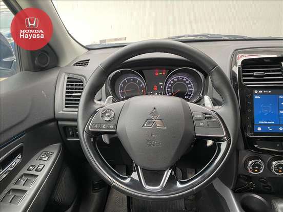 MITSUBISHI-OUTLANDER-2021