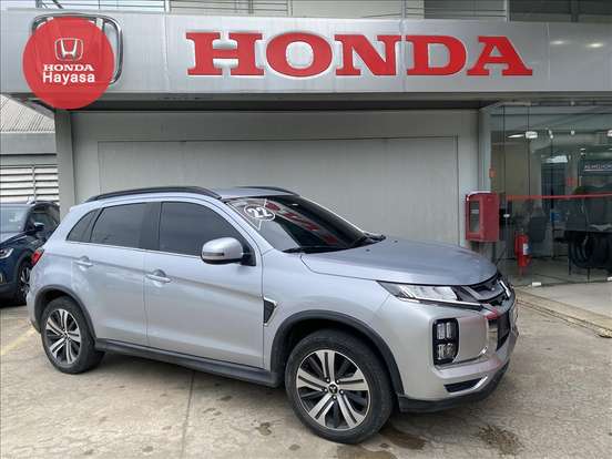 MITSUBISHI-OUTLANDER-2021