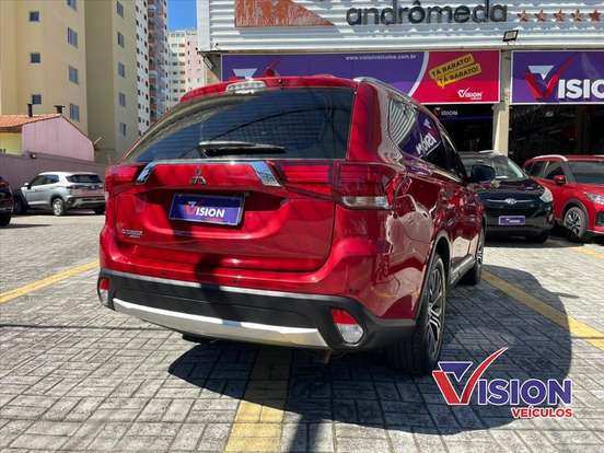 MITSUBISHI-OUTLANDER-2017