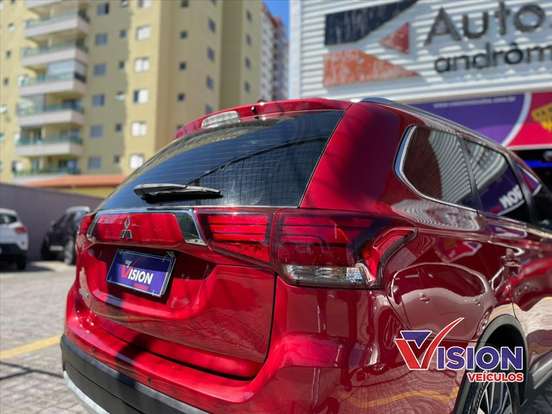 MITSUBISHI-OUTLANDER-2.2 4X4 16V DIESEL 4P AUTOMÁTICO MITSUBISHI-OUTLANDER-2017