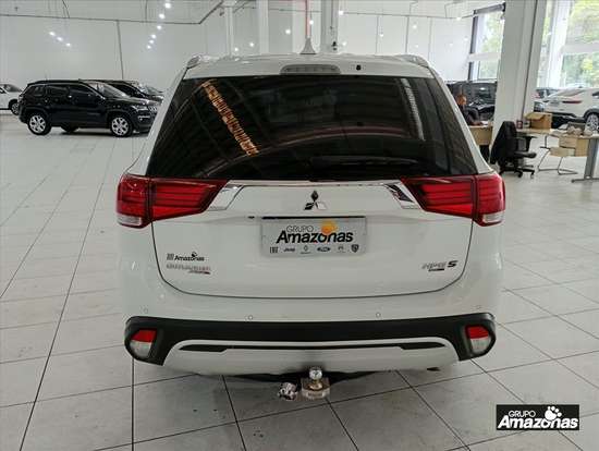 MITSUBISHI-OUTLANDER-2.2 MIVEC DI-D DIESEL HPE-S AWD AUTOMÁTICO MITSUBISHI-OUTLANDER-2018