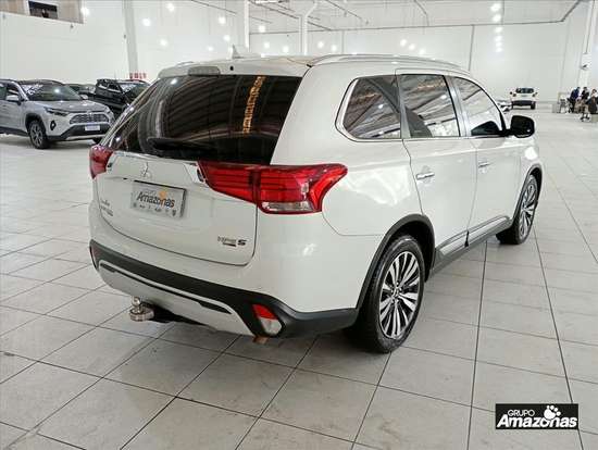 MITSUBISHI-OUTLANDER-2.2 MIVEC DI-D DIESEL HPE-S AWD AUTOMÁTICO MITSUBISHI-OUTLANDER-2018