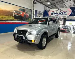 MITSUBISHI PAJERO 2.5 HD 4X4 8V TURBO INTERCOOLER DIESEL 4P MANUAL MITSUBISHI PAJERO 2.5 HD 4X4 8V TURBO INTERCOOLER DIESEL 4P MANUAL