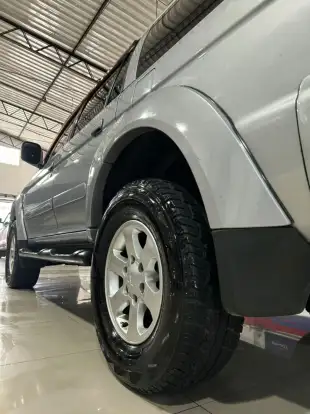 MITSUBISHI-PAJERO-2008