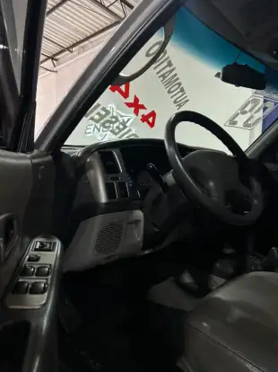 MITSUBISHI-PAJERO-2008