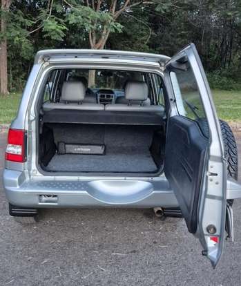 MITSUBISHI-PAJERO-2005