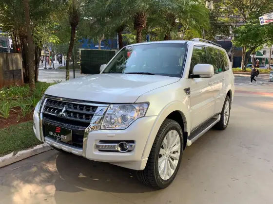 MITSUBISHI PAJERO FULL 3.8 HPE 4X4 V6 24V GASOLINA 4P AUTOMÁTICO