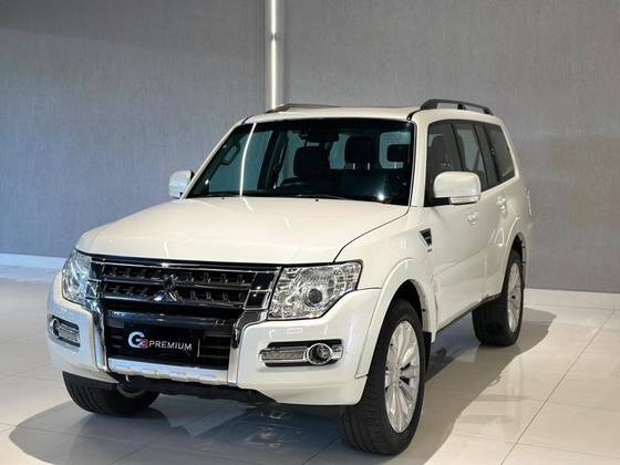 MITSUBISHI PAJERO FULL 3.2 HPE 4X4 16V TURBO INTERCOOLER DIESEL 4P AUTOMÁTICO