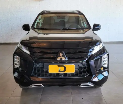 MITSUBISHI PAJERO SPORT 2.4 16V MIVEC TURBO DIESEL LEGEND BLACK AWD AUTOMÁTICO