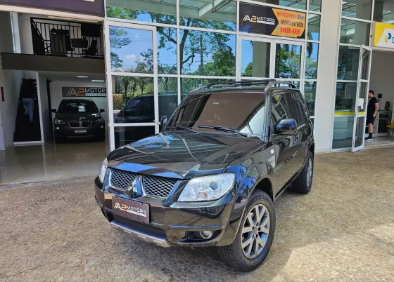 MITSUBISHI PAJERO TR4 2.0 4X2 16V 140CV FLEX 4P MANUAL