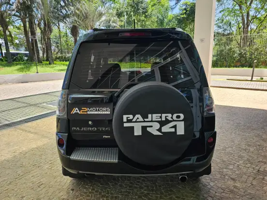 MITSUBISHI-PAJERO TR4-2.0 4X2 16V 140CV FLEX 4P MANUAL MITSUBISHI-PAJERO TR4-2012