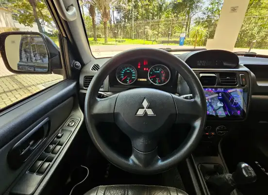 MITSUBISHI-PAJERO TR4-2.0 4X2 16V 140CV FLEX 4P MANUAL MITSUBISHI-PAJERO TR4-2012