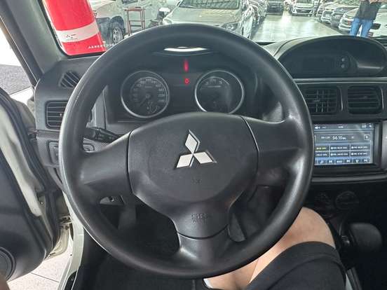 MITSUBISHI-PAJERO TR4-2012