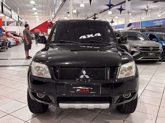 MITSUBISHI-PAJERO TR4-2.0 4X4 16V 140CV FLEX 4P AUTOMÁTICO MITSUBISHI-PAJERO TR4-2012