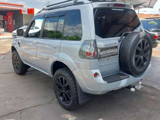 MITSUBISHI-PAJERO TR4-2.0 4X4 16V FLEX 4P MANUAL MITSUBISHI-PAJERO TR4-2010