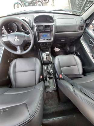 MITSUBISHI-PAJERO TR4-2010