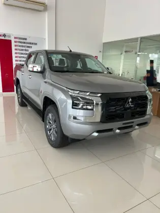 MITSUBISHI TRITON 2.4 BITURBO DIESEL CD HPE 4X4 AUTOMÁTICO