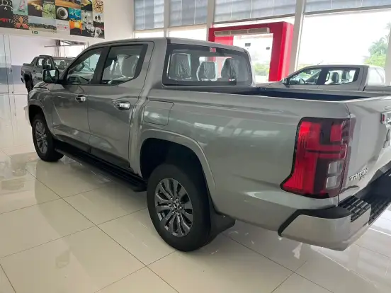 MITSUBISHI-TRITON-2026