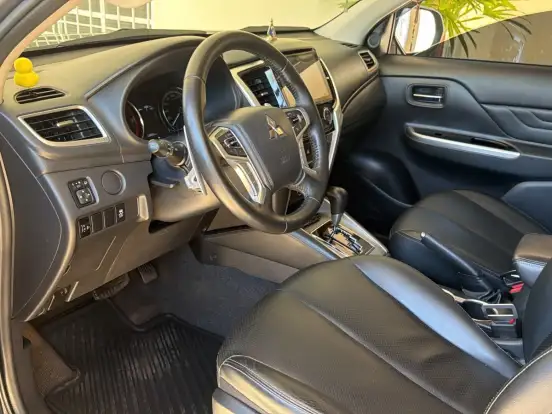 MITSUBISHI-TRITON-2.4 BITURBO DIESEL CD HPE 4X4 AUTOMÁTICO MITSUBISHI-TRITON-2024