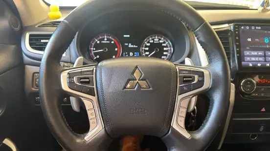 MITSUBISHI-TRITON-2024