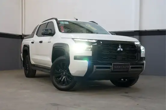 MITSUBISHI-TRITON-2025